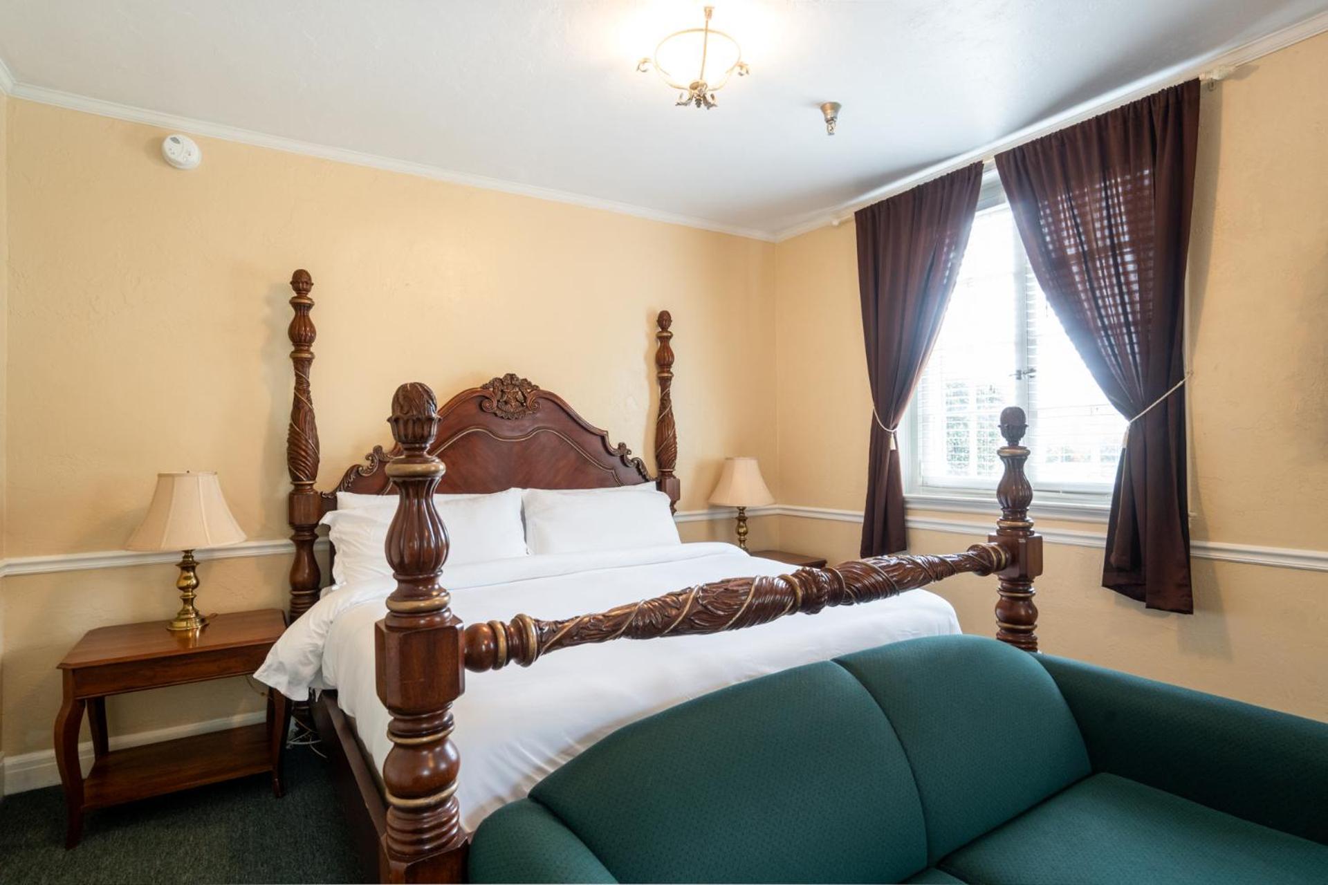 Lake Lure Inn And Spa エクステリア 写真
