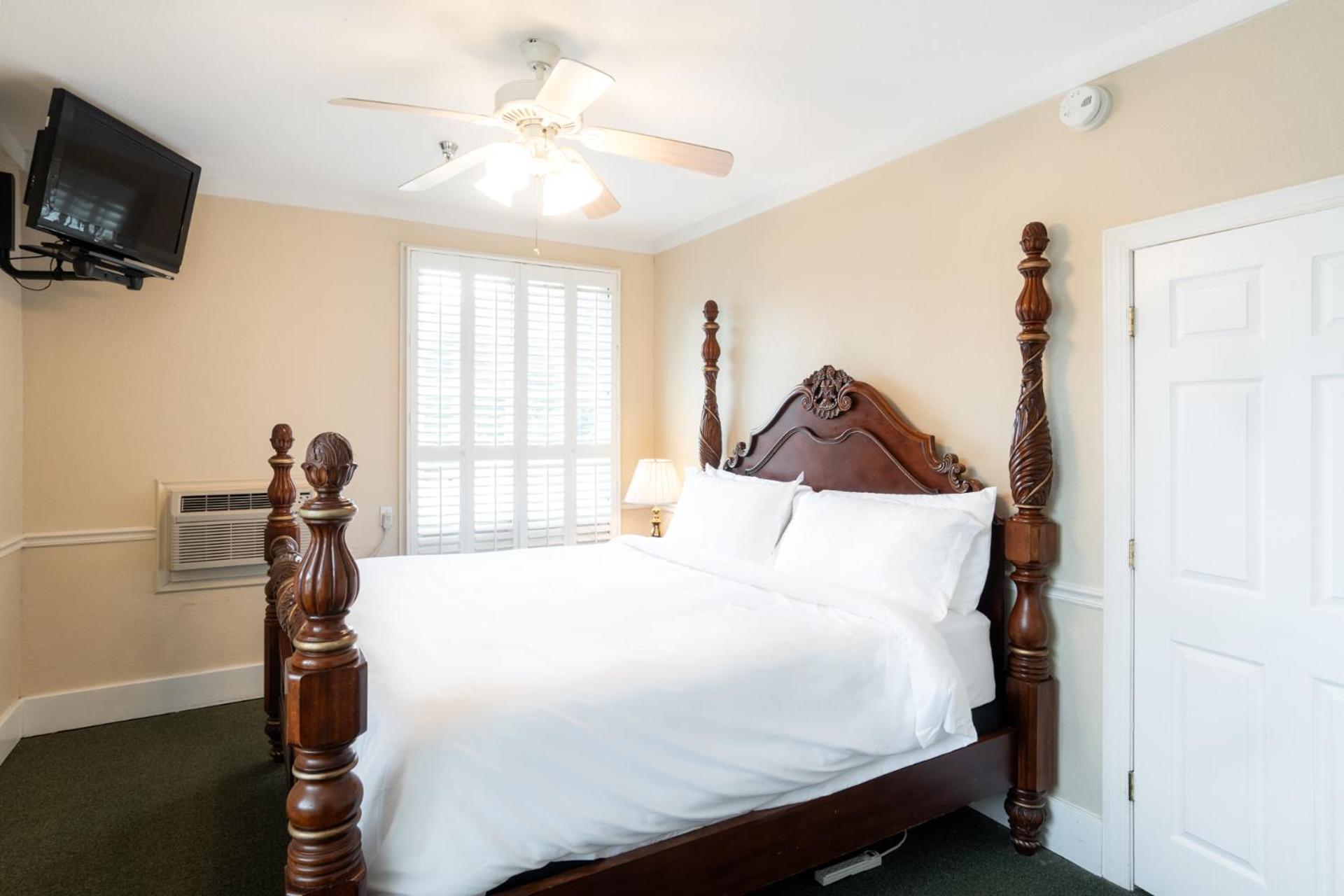 Lake Lure Inn And Spa エクステリア 写真