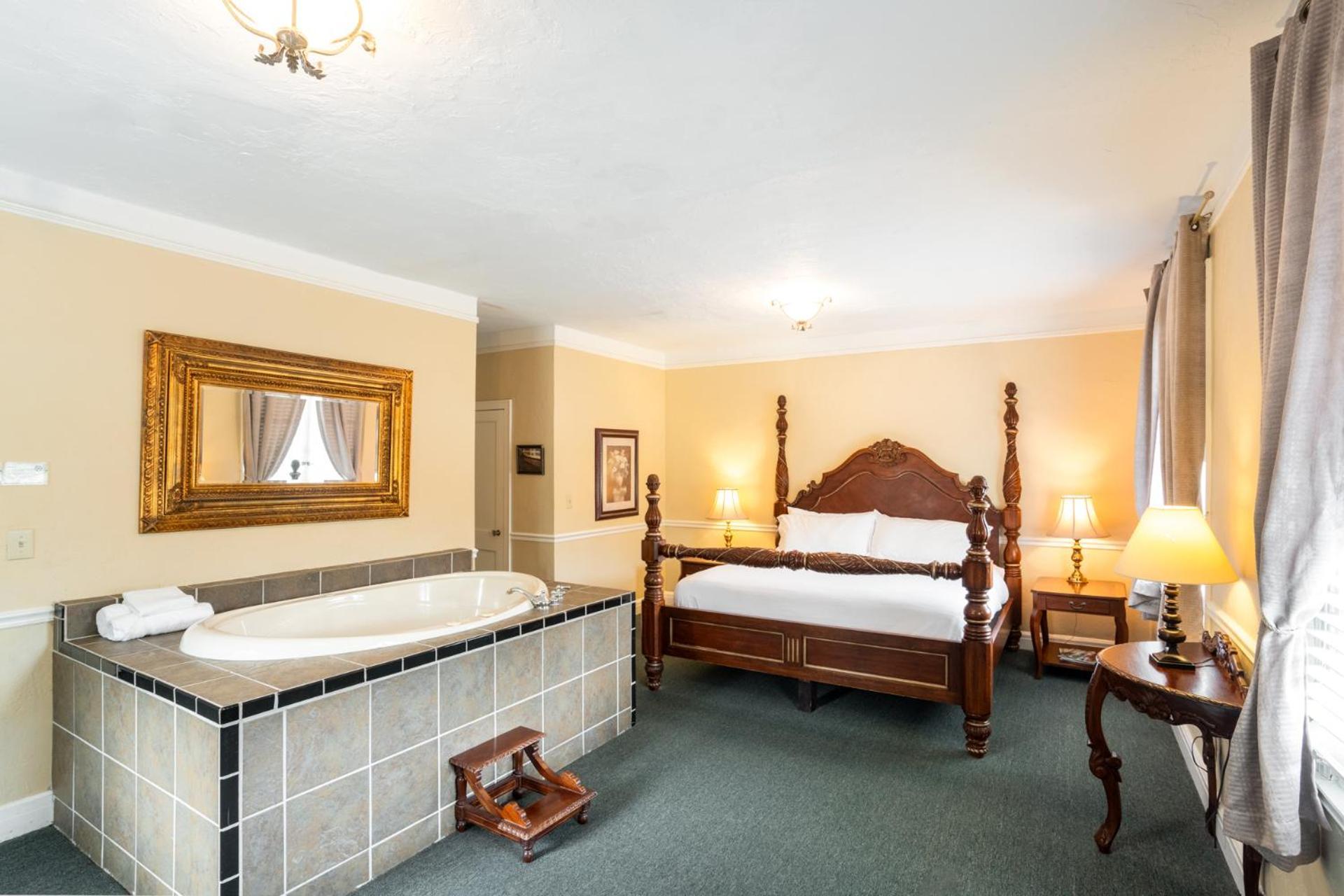 Lake Lure Inn And Spa エクステリア 写真
