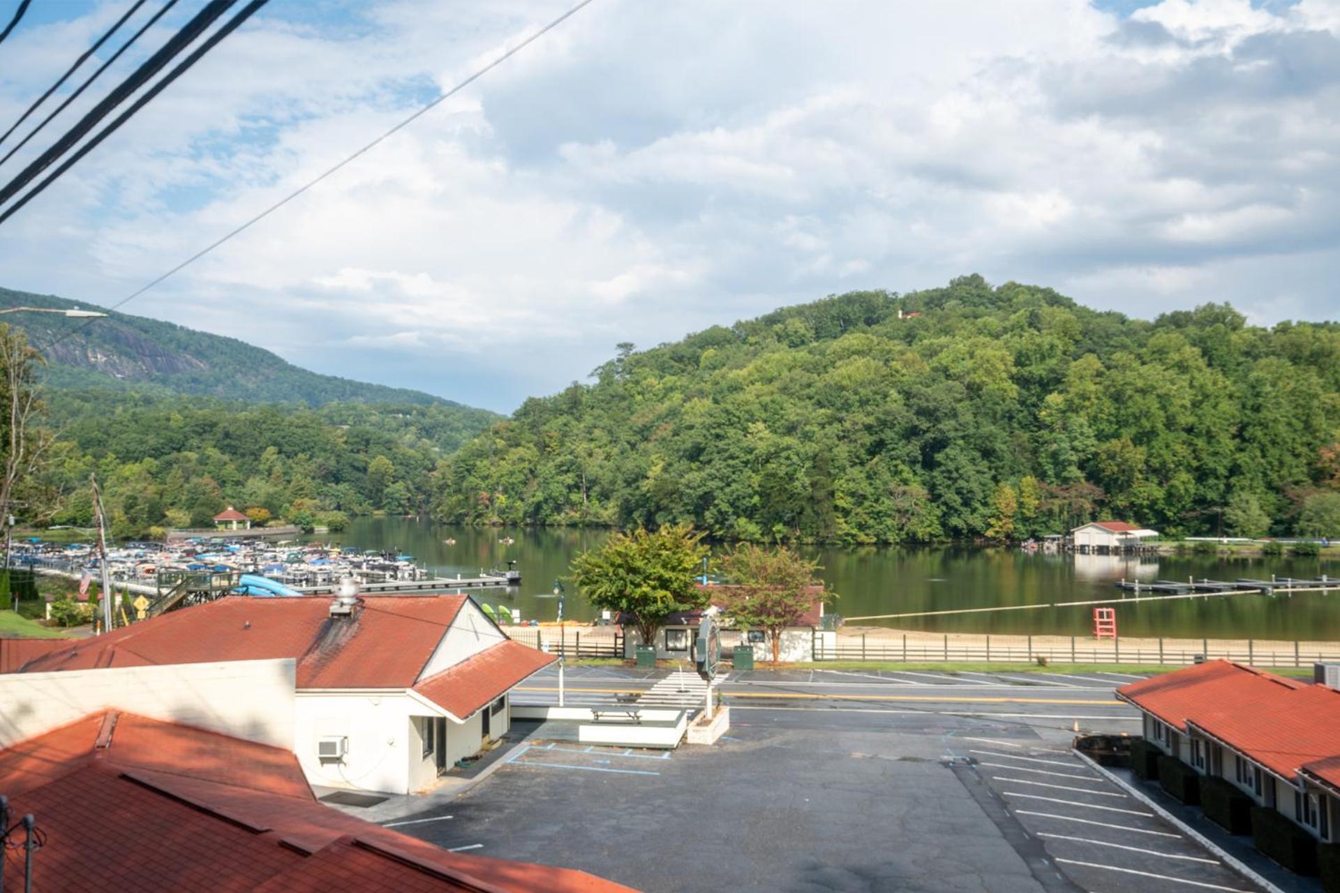 Lake Lure Inn And Spa エクステリア 写真