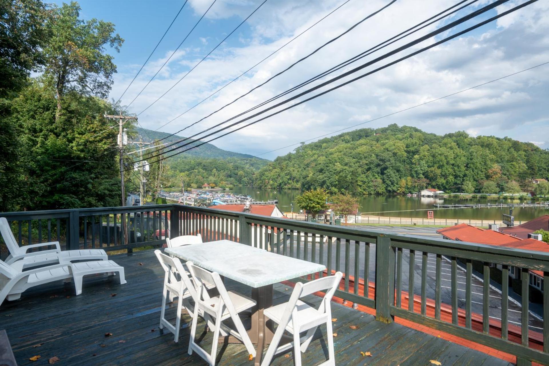 Lake Lure Inn And Spa エクステリア 写真
