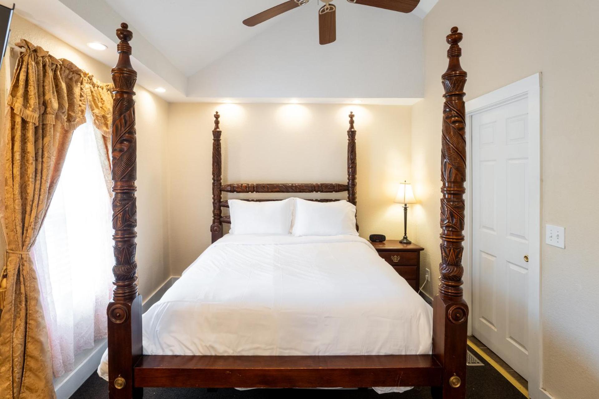Lake Lure Inn And Spa エクステリア 写真