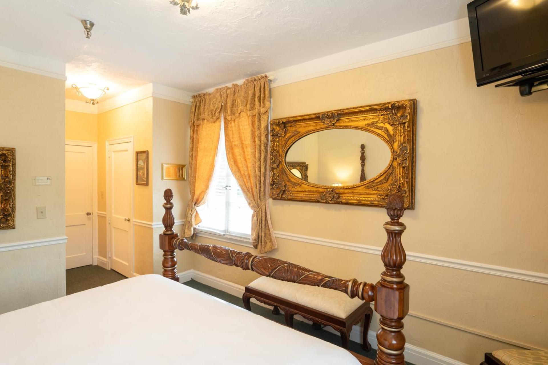 Lake Lure Inn And Spa エクステリア 写真