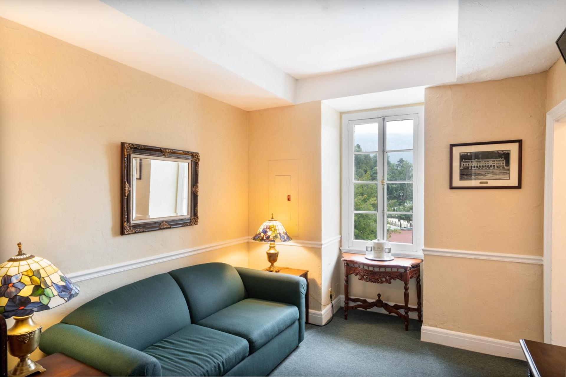 Lake Lure Inn And Spa エクステリア 写真