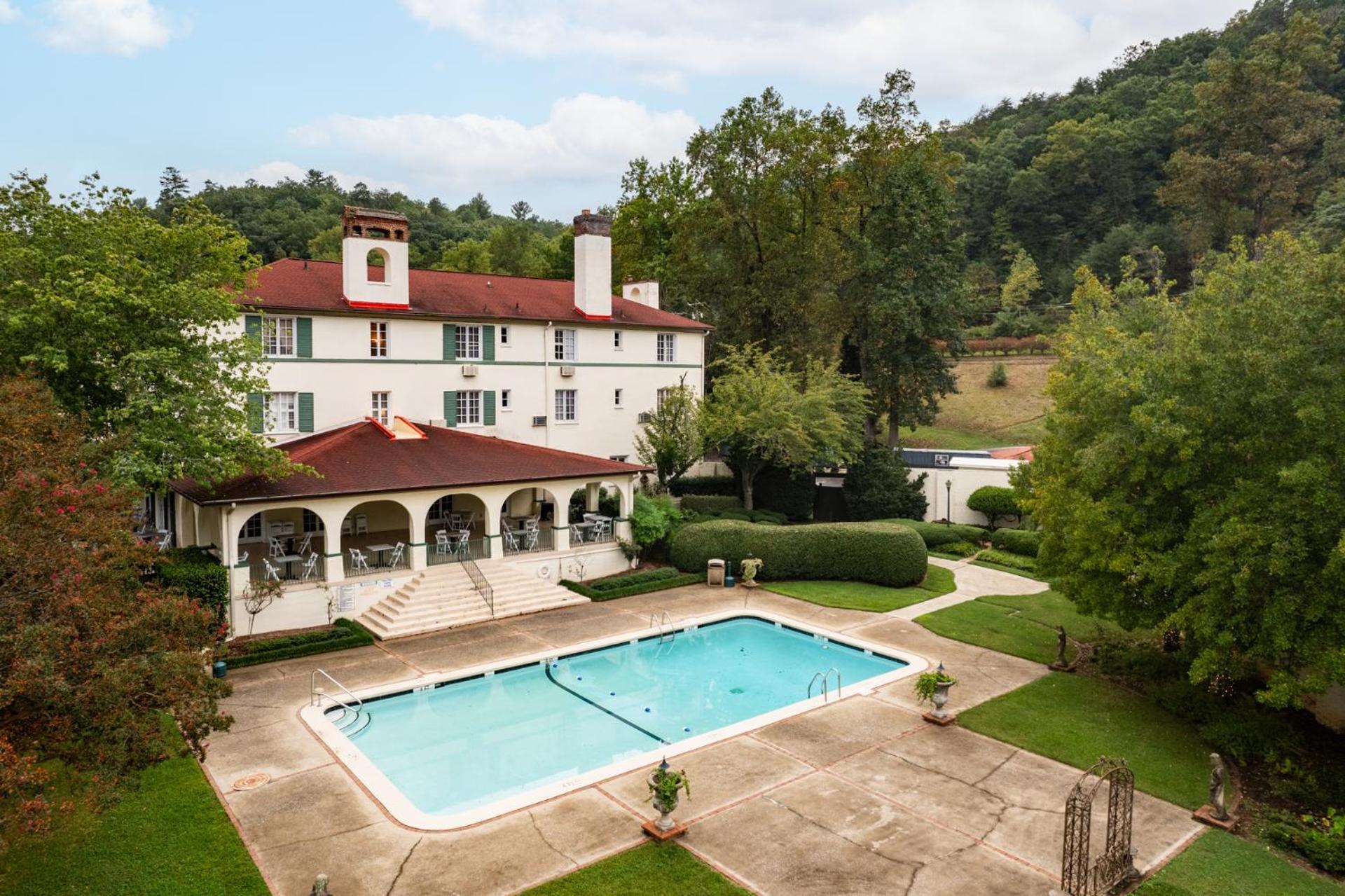 Lake Lure Inn And Spa エクステリア 写真
